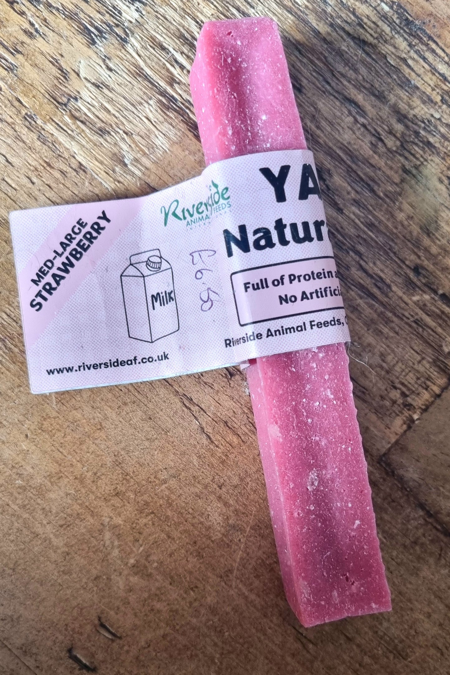 YAK SNACK Strawberry medium